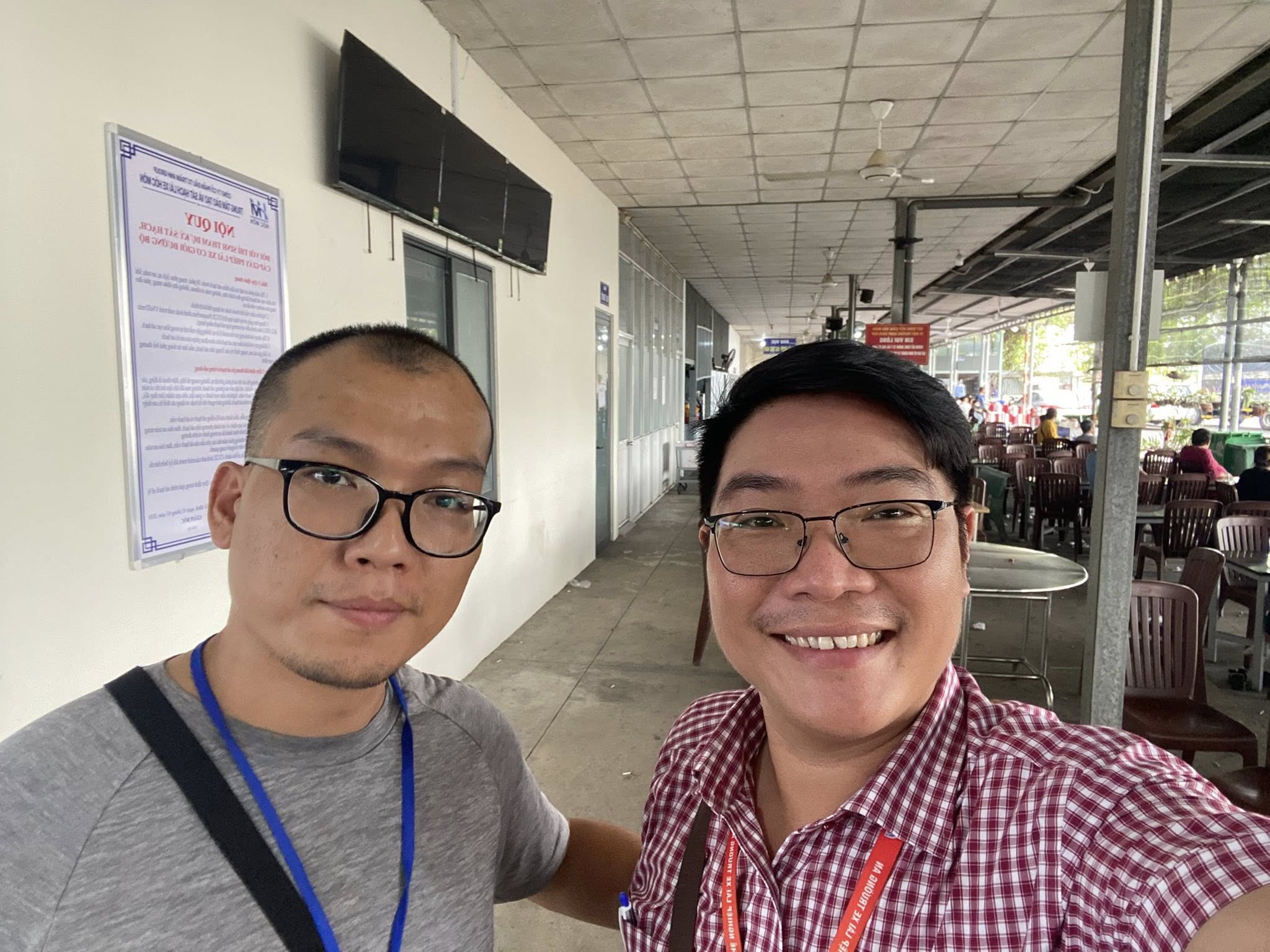 Thầy và học viên tại trung tâm sát hạch